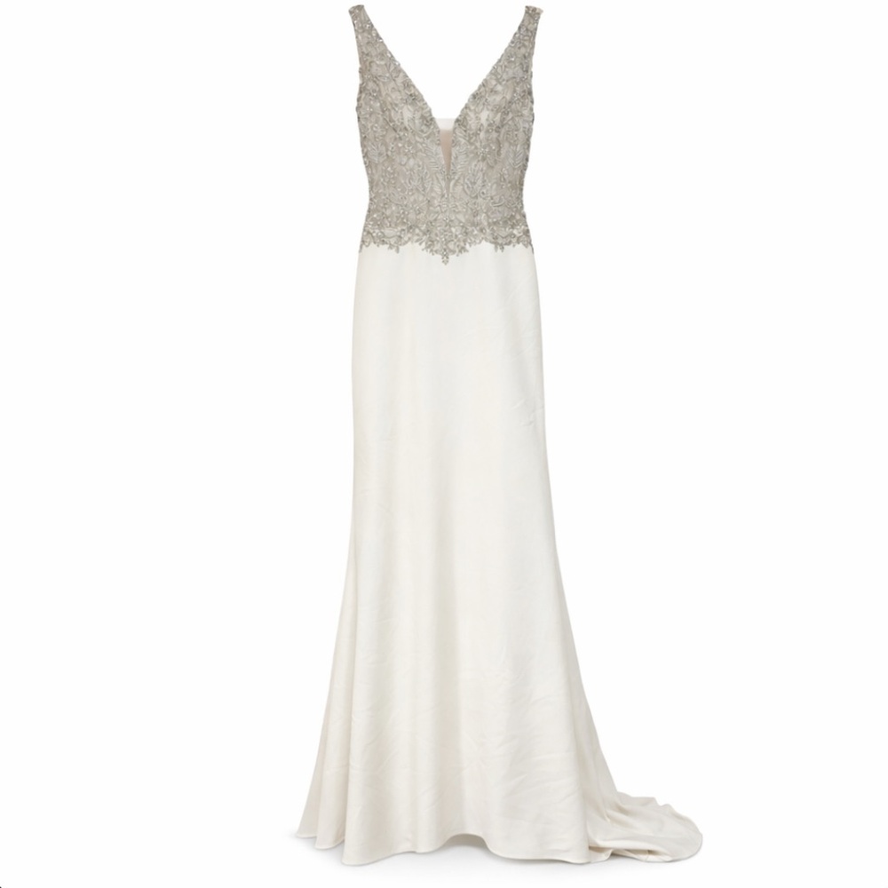 Casablanca Bridal Wedding Dress Style 2403 Ivory Beaded Lace V Neck‎ Gown Sz 6